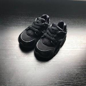 Baby Nike Hurraches Size 4c